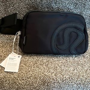 Everywhere belt bag brand new